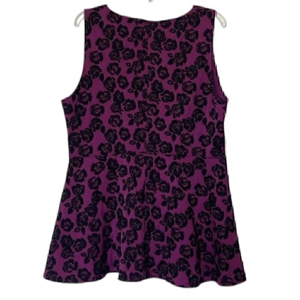 Torrid Women's Purple Floral Hi-Lo Peplum Sleeveless Blouse size 2 - Picture 6 of 8